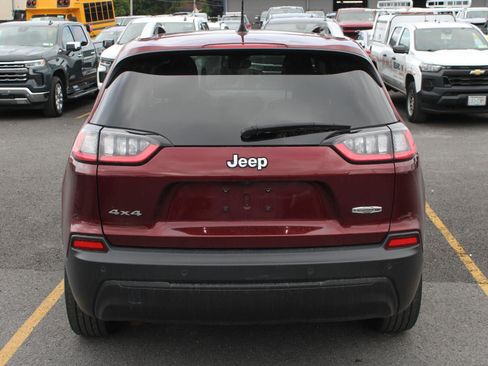 Used 2021 Jeep Cherokee Latitude Plus w/ Sun & Sound Group AWD/4WD image 6