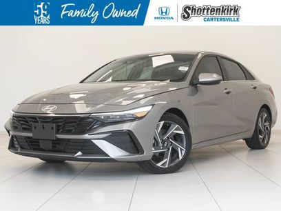 Used 2025 Hyundai Elantra SEL w/ Cargo Package