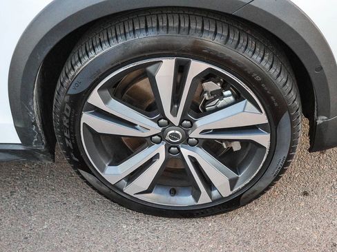 Used 2025 Volvo V60 B5 Cross Country Plus image 14