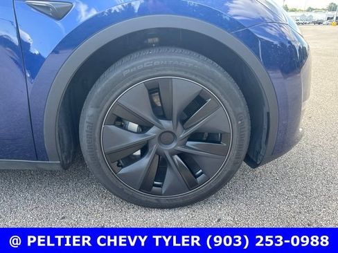Used 2025 Tesla Model Y Long Range AWD/4WD image 5