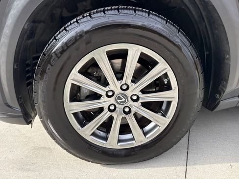 Used 2018 Lexus NX 300 FWD image 11