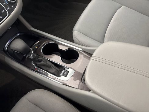 Used 2025 Chevrolet Malibu LT image 13