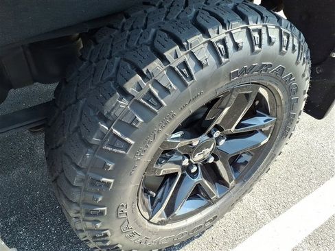 Used 2019 Chevrolet Silverado 1500 Custom Trail Boss image 17