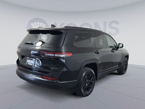 Used 2025 Jeep Grand Cherokee L Altitude AWD/4WD image 7