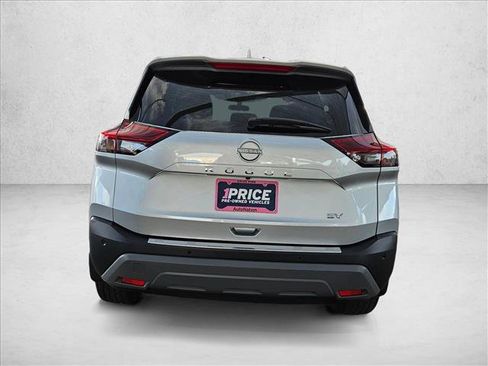 Used 2022 Nissan Rogue SV FWD image 7