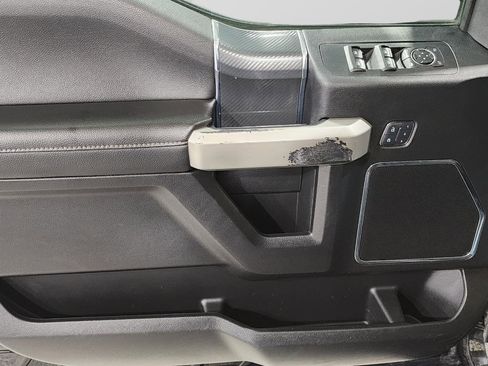 Used 2018 Ford F150 Lariat image 32