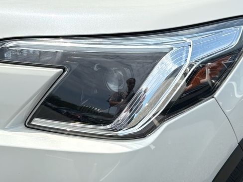 Certified 2023 Subaru Forester Premium AWD/4WD image 7