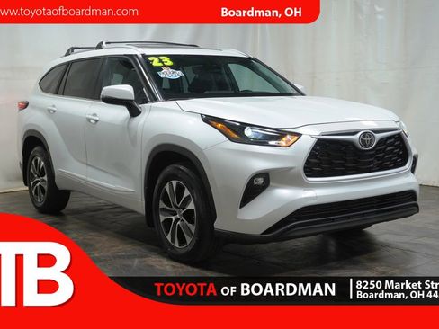 Used 2023 Toyota Highlander XLE image 1