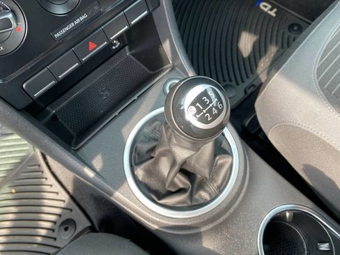 Used 2014 Volkswagen Beetle R-Line image 26