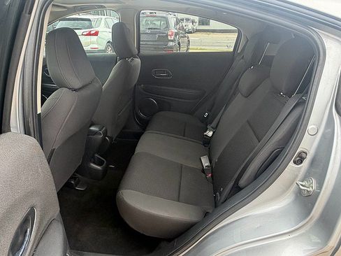 Used 2022 Honda HR-V EX image 17