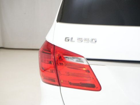 Used 2016 Mercedes-Benz GL 550 4MATIC image 22