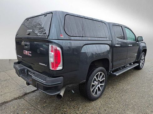 Used 2017 GMC Canyon Denali image 3
