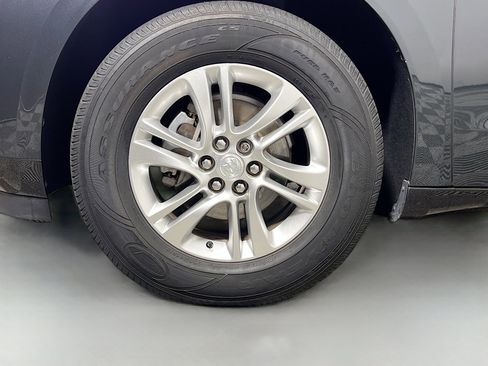 Used 2019 Buick Enclave Essence image 14