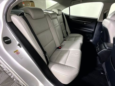 Used 2013 Lexus ES 350 image 19