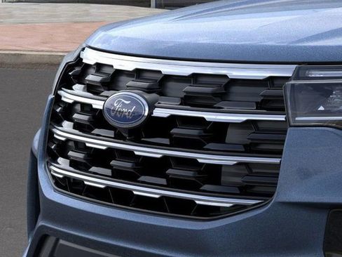 New 2025 Ford Explorer Active w/ Active Comfort Package image 17