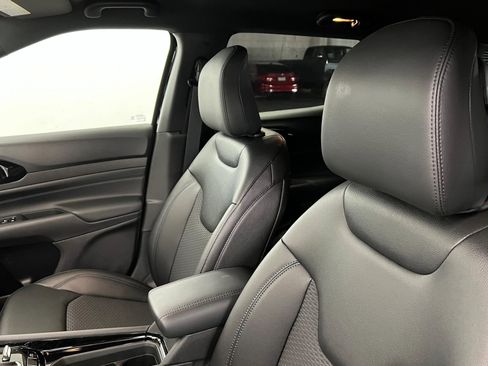 New 2026 Jeep Compass Latitude AWD/4WD image 16