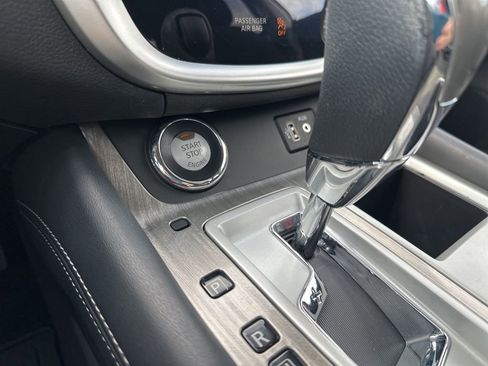 Used 2018 Nissan Murano SV image 21