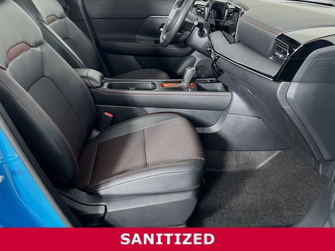 Used 2025 Nissan Kicks SR image 22