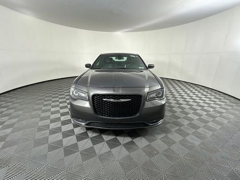 Used 2019 Chrysler 300 S AWD/4WD image 2