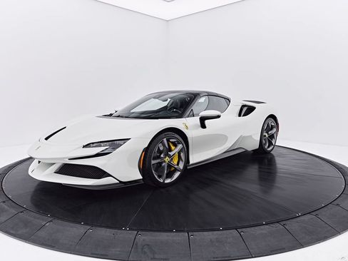 Used 2022 Ferrari SF90 Spider AWD/4WD image 14