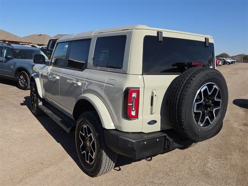 New 2025 Ford Bronco Outer Banks image 3