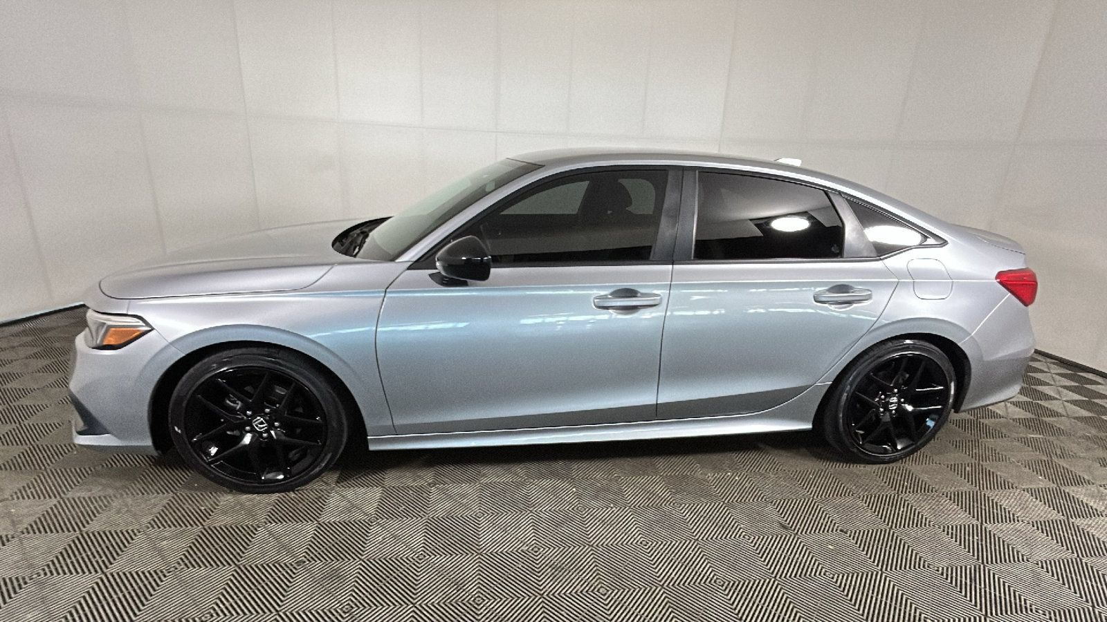 Used 2023 Honda Civic Sport image 5