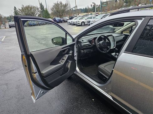 Used 2024 Subaru Crosstrek 2.0i Premium image 19