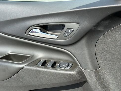 Used 2024 Chevrolet Equinox LT FWD image 15