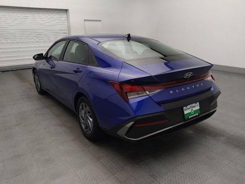 Used 2024 Hyundai Elantra SEL FWD image 5