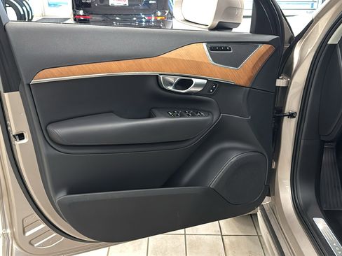 Used 2023 Volvo XC90 B5 Plus w/ Protection Package Premier AWD/4WD image 21