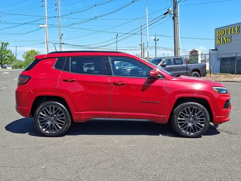 Used 2022 Jeep Compass Limited w/ (RED) Package AWD/4WD image 8