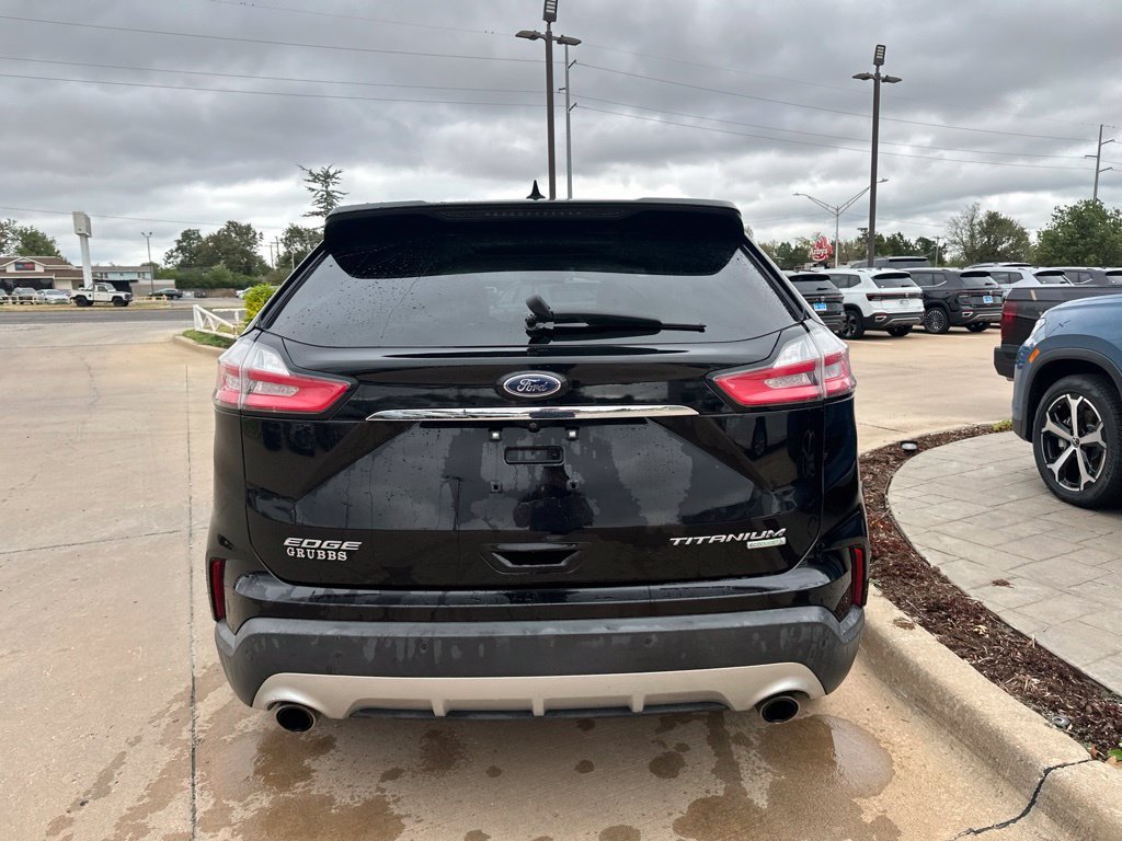 Used 2019 Ford Edge Titanium FWD image 5