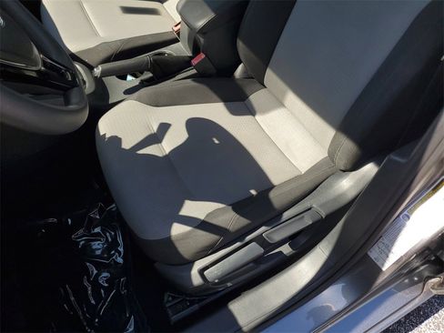 Used 2017 Volkswagen Jetta S w/ Jetta S Cold Weather Package image 20