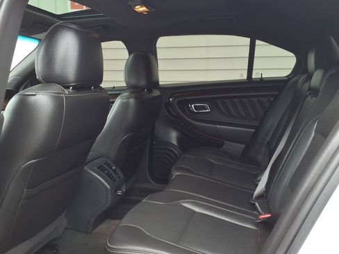 Used 2013 Ford Taurus Limited FWD image 10
