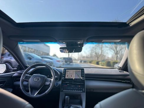 Used 2019 Toyota Avalon Limited w/ Advanced Safety Package image 7