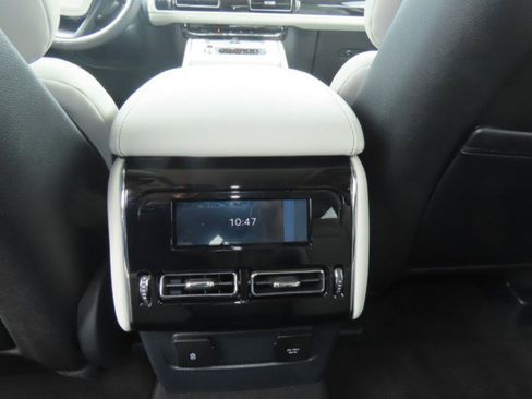 Used 2026 Lincoln Aviator Reserve AWD/4WD image 21