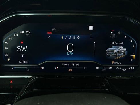 Used 2023 Chevrolet Silverado 1500 LT image 27