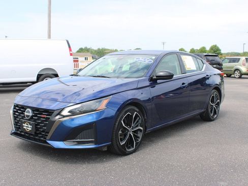 Used 2024 Nissan Altima 2.5 SR FWD image 4
