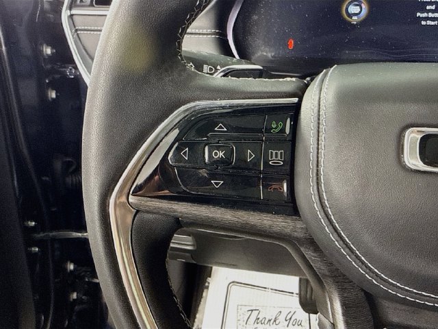 Used 2025 Jeep Grand Cherokee Overland w/ Luxury Tech Group IV AWD/4WD image 35