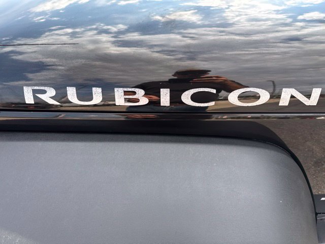 Used 2015 Jeep Wrangler Unlimited Rubicon w/ Connectivity Group AWD/4WD image 15