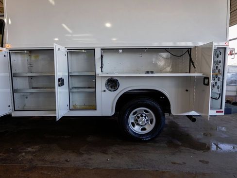 Used 2021 Chevrolet Express 3500 w/ Power Convenience Package image 19