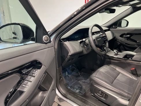 Used 2025 Land Rover Range Rover Evoque S AWD/4WD image 13