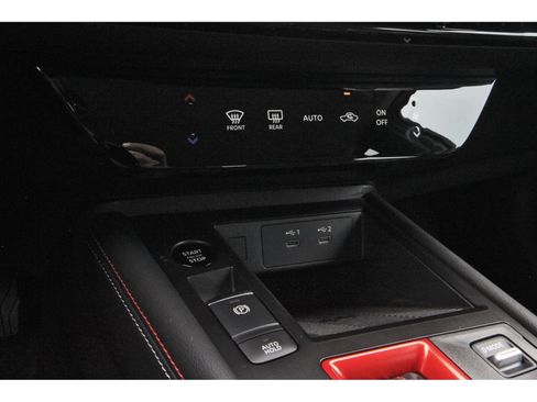 Certified 2025 Nissan Kicks SR FWD image 27
