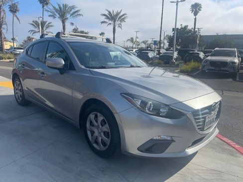 Used 2015 MAZDA MAZDA3 i Sport FWD image 3