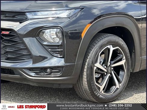 Used 2023 Chevrolet TrailBlazer RS w/ Convenience Package AWD/4WD image 9