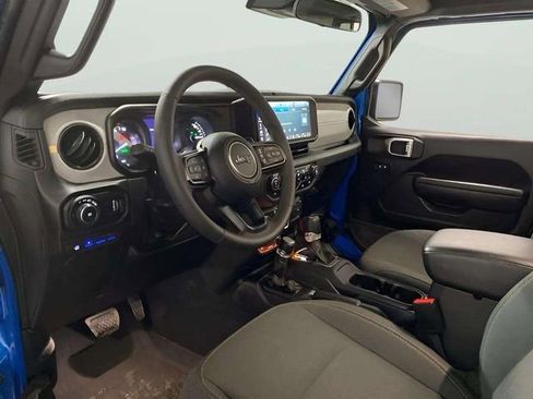 Used 2024 Jeep Wrangler Unlimited image 78