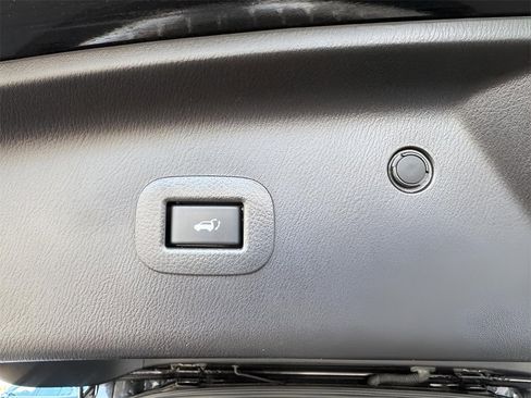 Used 2021 INFINITI QX80 Sensory w/ All-Season Package image 32