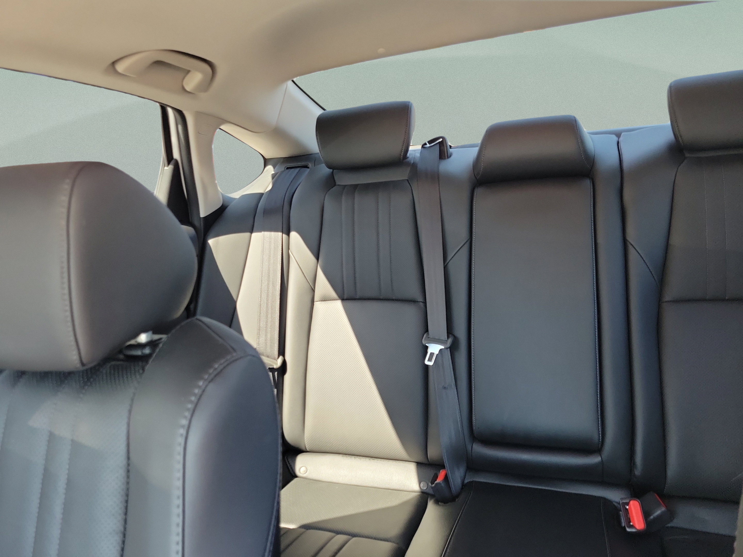 Used 2021 Honda Accord EX-L image 8