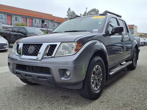 Used 2018 Nissan Frontier SV image 27
