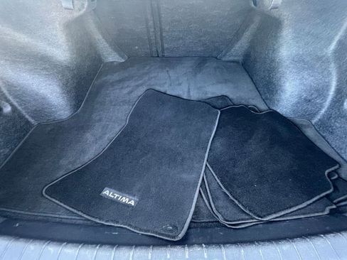 Used 2024 Nissan Altima 2.5 SV image 31